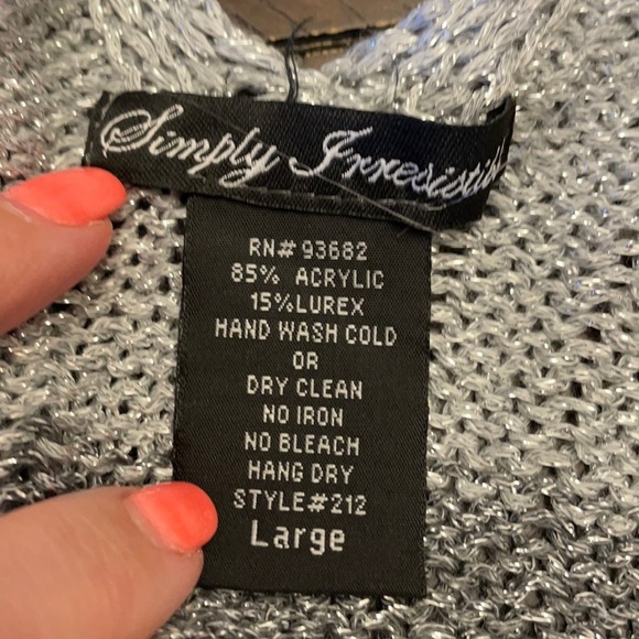 NWOT SIMPLY IRRESISTIBLE women’s sleeve hole PONCHO / LUREX gray sliver size L - Picture 9 of 12